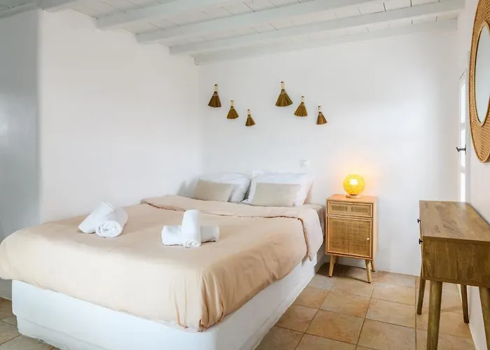 Aquileria Seaview Pool - Seven Bedrooms Вилла