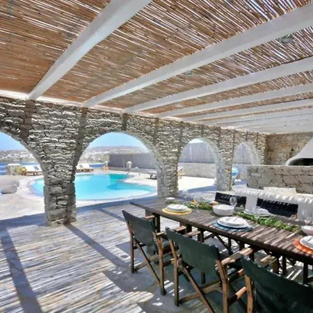 Aquileria Seaview Pool - Seven Bedrooms וילה