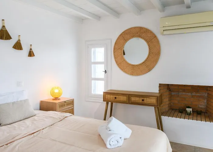 Aquileria Seaview Pool - Seven Bedrooms Villa