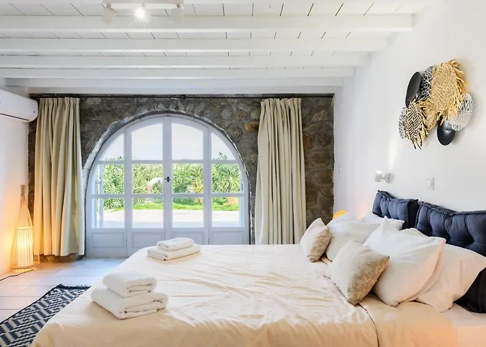 Aquileria Seaview Pool - Seven Bedrooms Villa