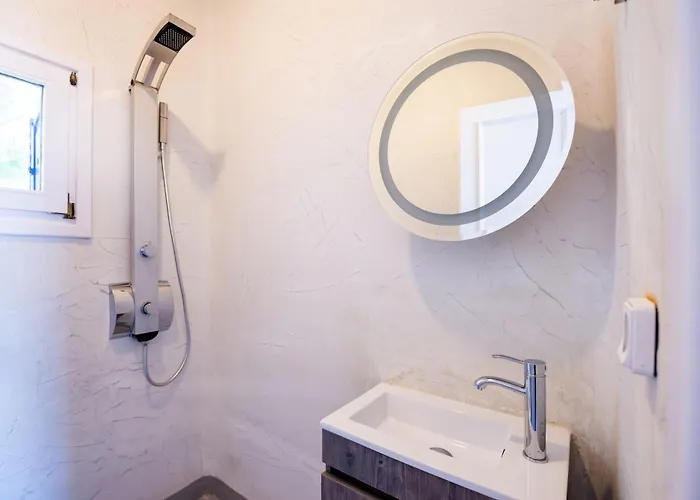 Aquileria Seaview Pool - Seven Bedrooms Villa